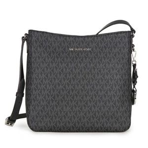 Michael Kors Signature Jet Set crossbody bag